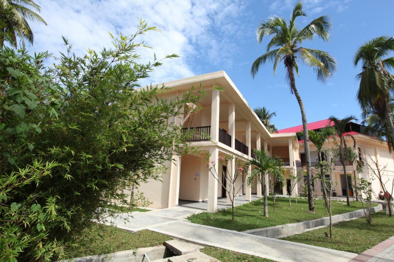 Ndc Resort & Spa Manado Buitenkant foto